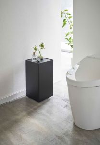 3 стойки за тоалетна хартия с шкаф органайзер, които ще внесат шик и удобство в тоалетната Красиви и практични идеи от Yamazaki