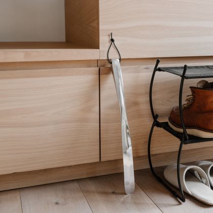 UMBRA SLIP SHOEHORN 18 ALUM MAT