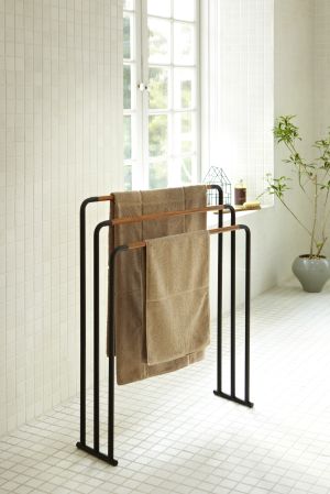 YAMAZAKI Plain Bath Towel Hanger BK
