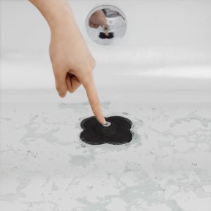 Комбиниран  уловител за коса и тапа и за вана и душ UMBRA BLOOM, черен