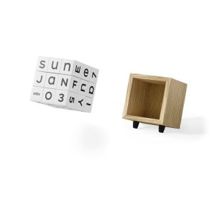 Настолен вечен календар UMBRA PLAY DATE, натурален